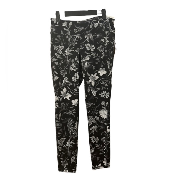 NWT OLD NAVY ACTUVE GO DRY FLORAL 7/8 LEGGINGS - Picture 1 of 5